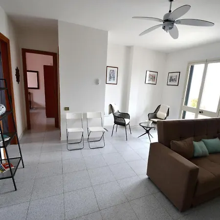 Charming Near The With A Terrace; Parking Available, Pets Apartment